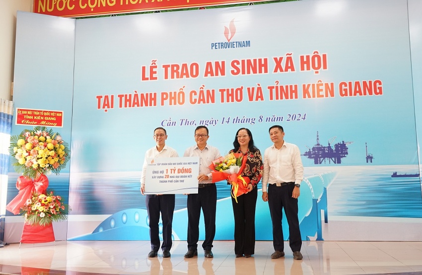 Petrovietnam thực hiện an sinh xã hội và phát động trồng cây tại TP Cần Thơ